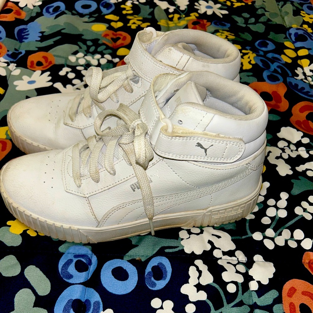 ❤️SOLD❤️Puma High Top Sneakers